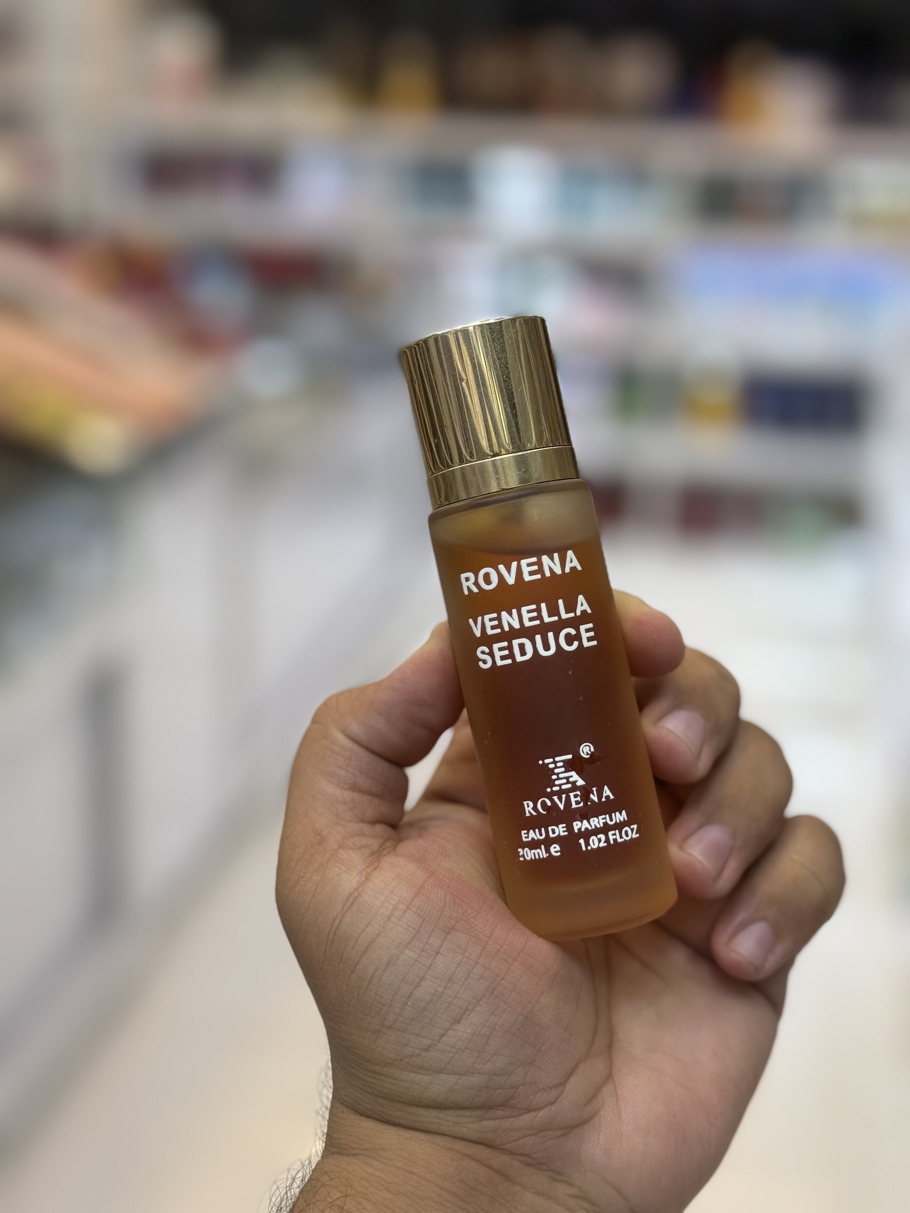 عطر ادکلن تام فورد وانیلا سکس ۳۰ میل روونا